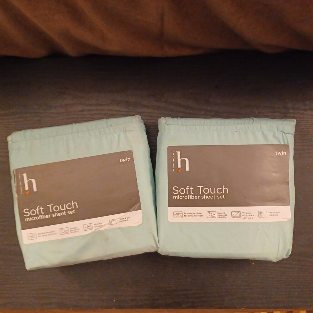 Two Home Expressions Soft Touch Microfiber Sheet Sets (TWIN Size) NEW SEALED